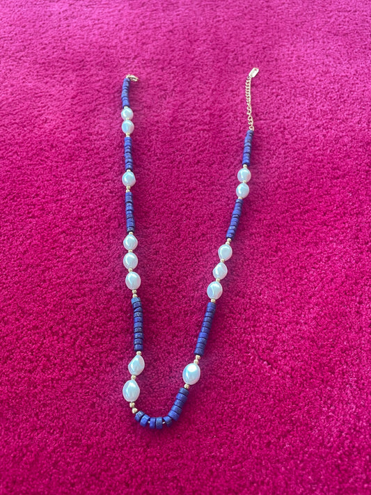 Collier Perlé avec Perles Blanches et Disques Bleus